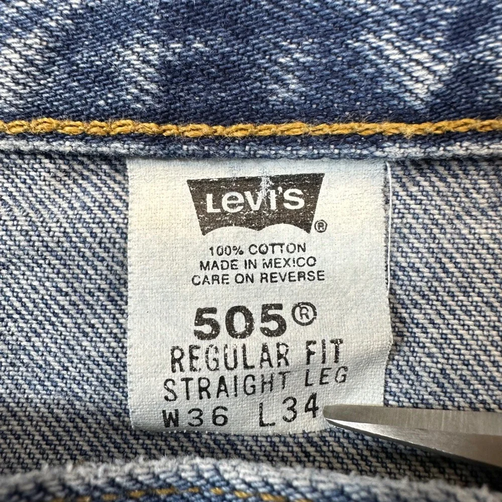 Vintage Levi's 505 Regular Fit Straight Leg Jeans Men's 36x34 Blue Medium Wash